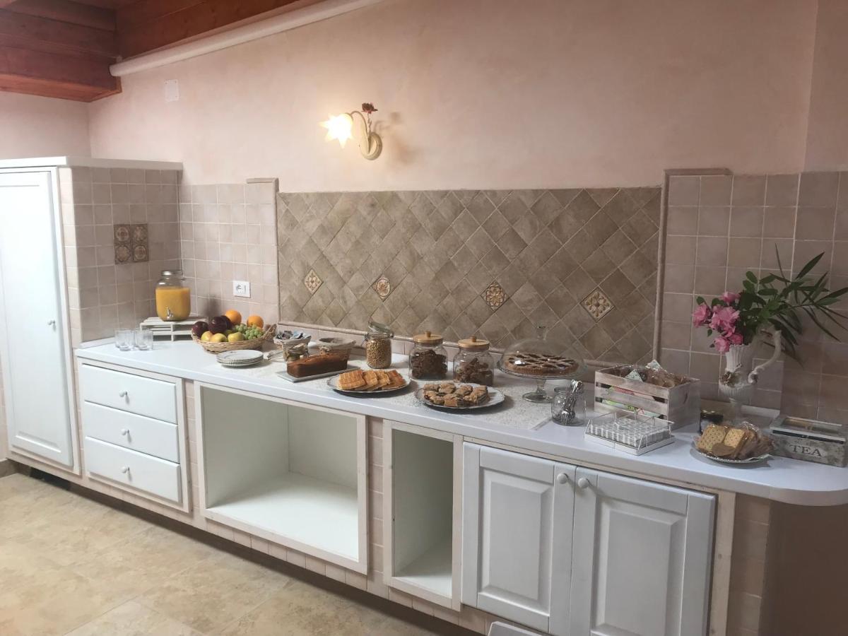 B&B Red Village К'єті Екстер'єр фото